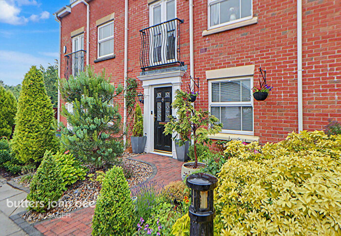 4 Bedroom Town House For Sale In Moreton Place, Scholar Green, ST7