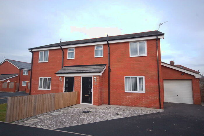 3 Bedroom Semi-Detached House To Rent In Abbey Close, Blackpool, FY4