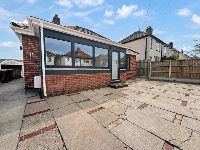 3 Bedroom Detached Bungalow To Rent In Blenheim Close, Norwich, NR7