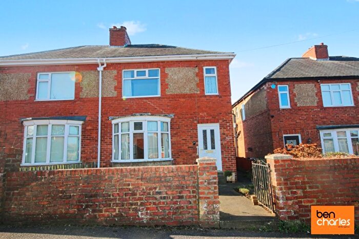 3 Bedroom Semi Detached House For Sale In Long Acres, Gilesgate, DH1