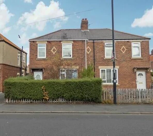 3 Bedroom Semi-Detached House To Rent In Glebe Road, Forest Hall, Newcastle Upon Tyne, NE12