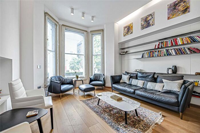 2 Bedroom Flat To Rent In Redcliffe Gardens, London, SW10