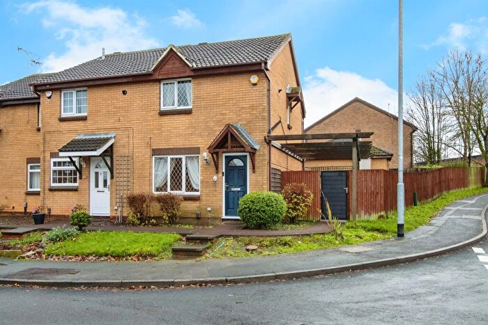 3 Bedroom Semi-Detached House For Sale In Biddenden Road, Leeds, LS15