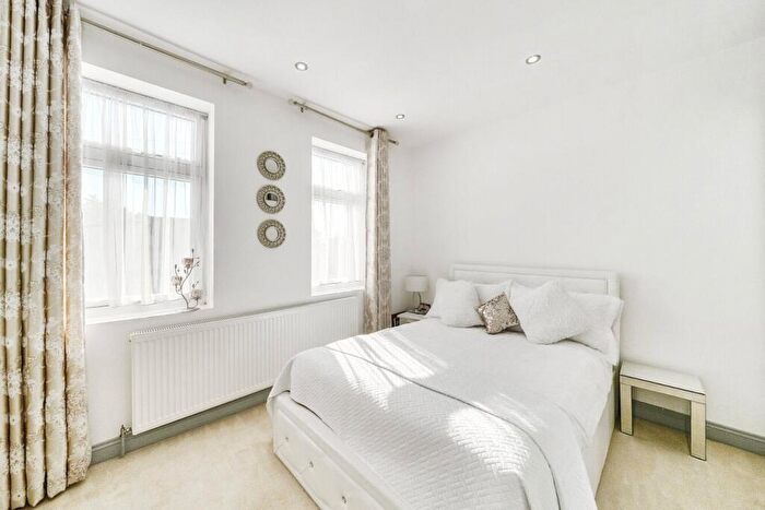 5 Bedroom Terraced House For Sale In Parchmore Road, Thornton Heath, CR7