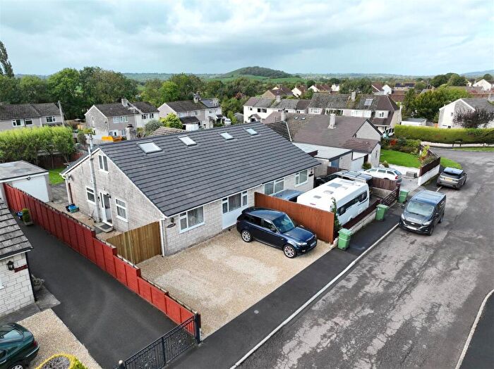 4 Bedroom Semi-Detached Bungalow For Sale In Eastville Lane, Draycott, Cheddar, BS27
