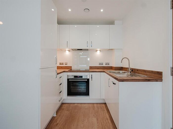 1 Bedroom Flat To Rent In Furness Quay, Salford, M50