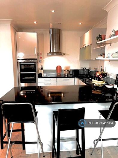 2 Bedroom Flat To Rent In Constantine Road, London, NW3