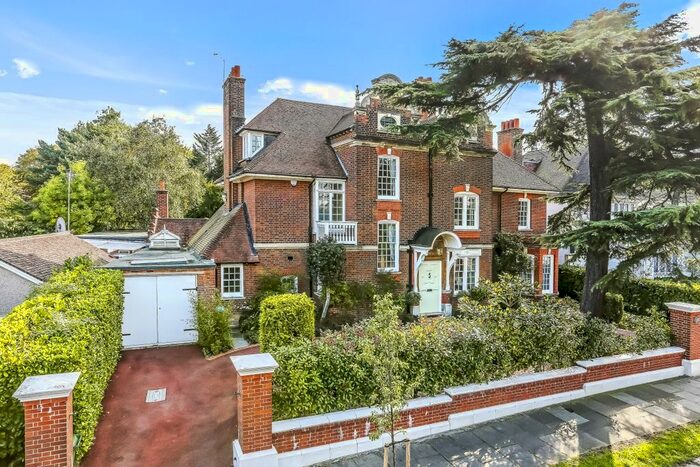 7 Bedroom Detached House To Rent In Edgehill Road, London, W13