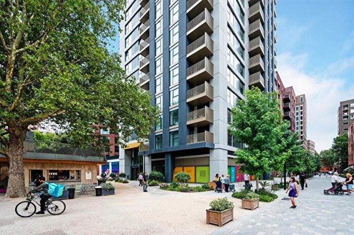 2 Bedroom Flat To Rent In Hawkbury Heights -, P85