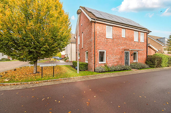 3 Bedroom Detached House For Sale In Vickers Row, Bracknell, Berkshire, RG12