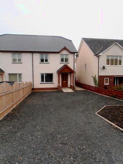 3 Bedroom Property To Rent In Ffordd Y Fulfran, Borth SY24