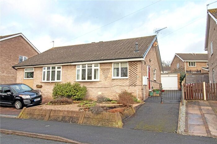 2 Bedroom Semi-Detached Bungalow For Sale In Baldwin Avenue, Scunthorpe, DN16