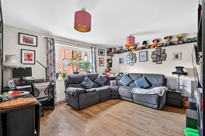 2 Bedroom Flat For Sale In Ashville Way, Wokingham, RG41