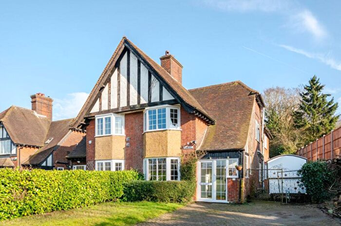 3 Bedroom Semi-Detached House For Sale In Blanche Lane, South Mimms, Potters Bar, EN6