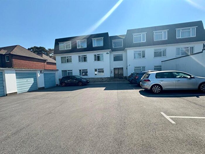 2 Bedroom Apartment For Sale In Glenmoor Road, West Parley, Ferndown, BH22