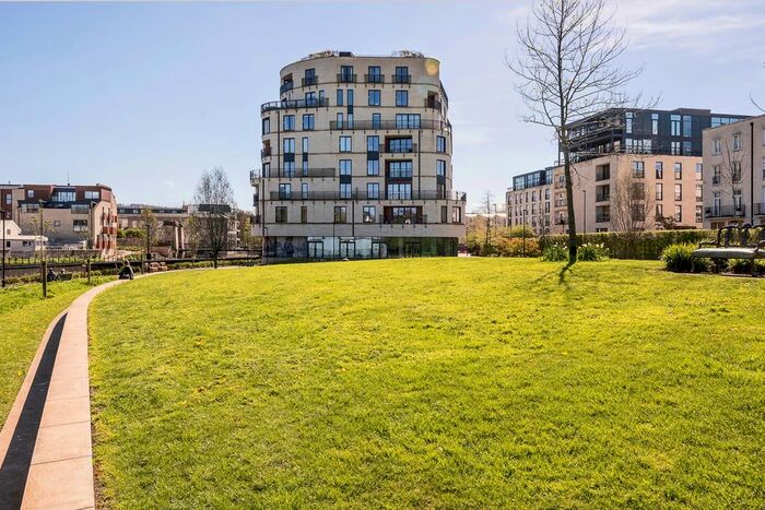 2 Bedroom Flat To Rent In Victoria Bridge Road, Bath, BA2