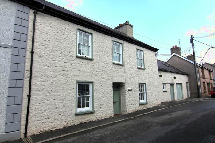 3 Bedroom Terraced House For Sale In High Street, Llangadog, Carmarthenshire., SA19