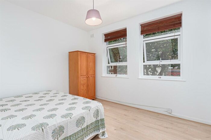 2 Bedroom Flat To Rent In Brondesbury Villas, Kilburn, NW6