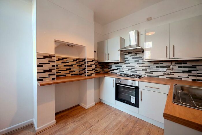 1 Bedroom Flat To Rent In Eastney Road, Southsea, PO4