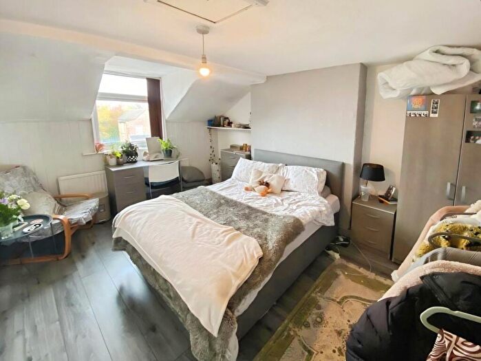 7 Bedroom Terraced House To Rent In Booth Avenue, Manchester, Greater Manchester, M14