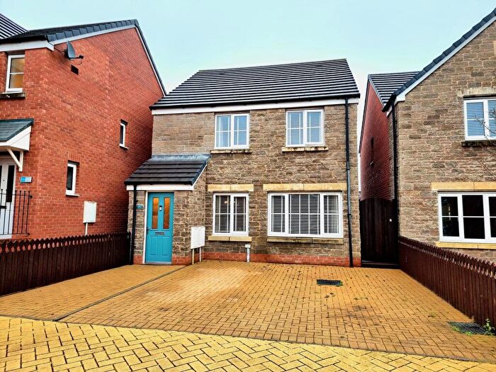 3 Bedroom Detached House For Sale In Ffordd Cadfan, Bridgend, CF31