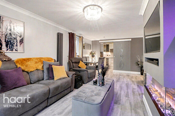 2 Bedroom Retirement Property For Sale In Over 's, HA0