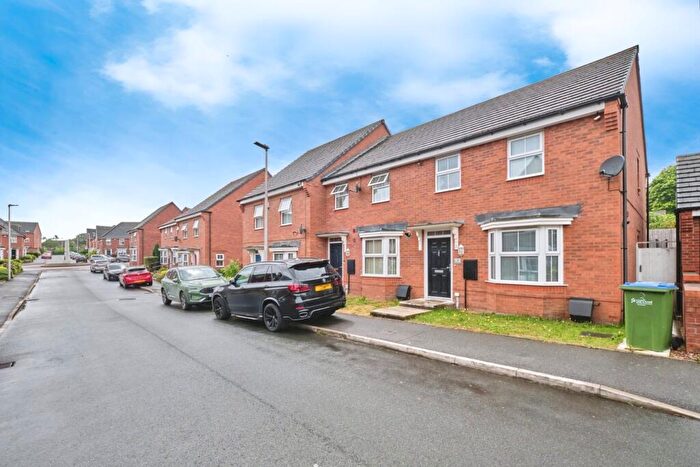 3 Bedroom Semi-Detached House For Sale In Marnham Road, West Bromwich, B71
