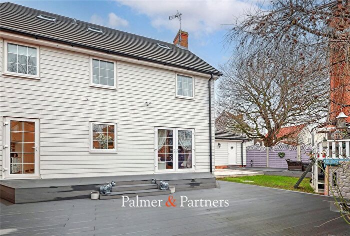 5 Bedroom Detached House For Sale In Gandalfs Ride, South Woodham Ferrers, Chelmsford, Essex, CM3
