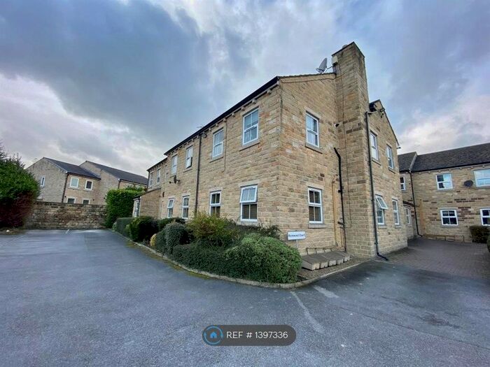 2 Bedroom Flat To Rent In Richmond Court, Rodley, Leeds, LS13