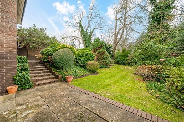 5 Bedroom Detached House For Sale In Highfields Grove, Highgate, N6