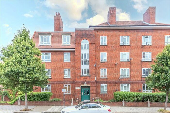 2 Bedroom Flat To Rent In Nelsons Row, London, SW4