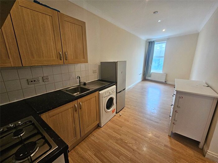 1 Bedroom Flat To Rent In C Brighton Road, South Croydon, Surrey, CR2