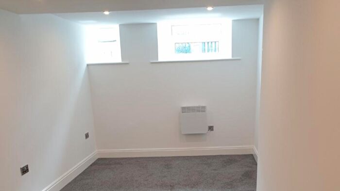 2 Bedroom Apartment To Rent In Windermere Terrace, Princes Park, L8