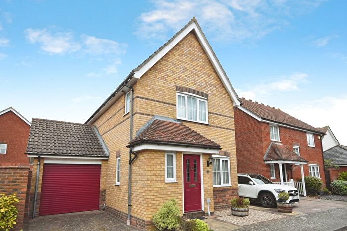 3 Bedroom Detached House For Sale In Wood Way, Great Notley, Braintree, CM77