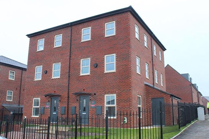 2 Bedroom Town House To Rent In Coltman Way, Leeds, LS14