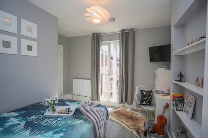 Studio To Rent In Tavistock Street, Luton, Bedfordshire, LU1