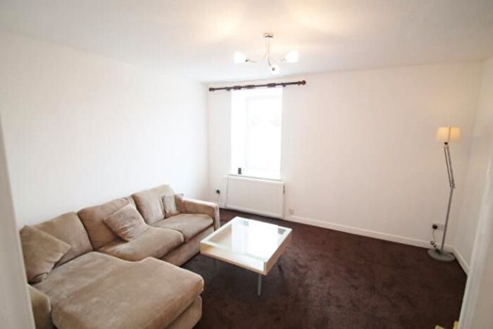 2 Bedroom Flat To Rent In Ann Street, Dundee, DD3