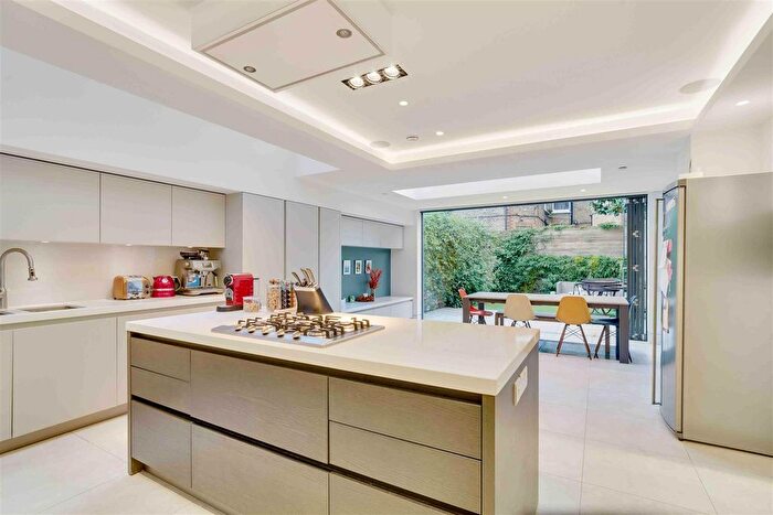 6 Bedroom Terraced House For Sale In Gowan Avenue, SW6