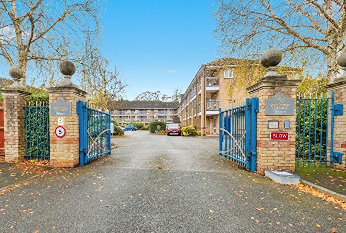 2 Bedroom Flat For Sale In Minster Court, Bracebridge Heath, Lincoln, LN4