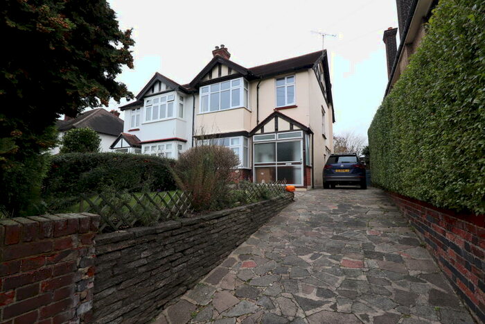 4 Bedroom House To Rent In Park Road - Brentwood, CM14