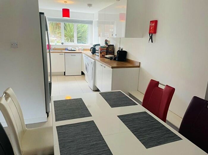 6 Bedroom End Of Terrace House To Rent In Montpelier Road, Nottingham, NG7