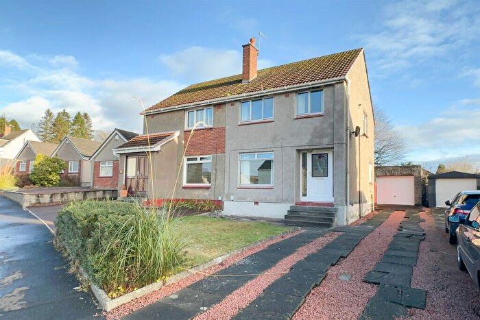 3 Bedroom Semi-Detached House For Sale In Greenside Road, Hardgate, G81