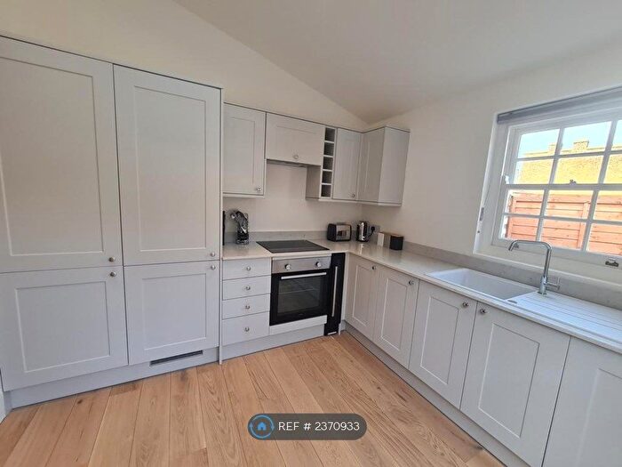 1 Bedroom Flat To Rent In Bow Common Lane, London, E3