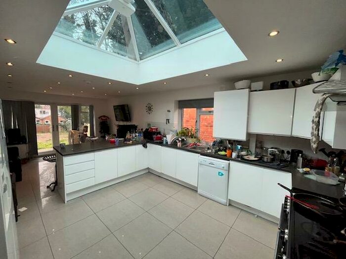 9 Bedroom Terraced House To Rent In Tiverton Road, Selly Oak, Birmingham, B29