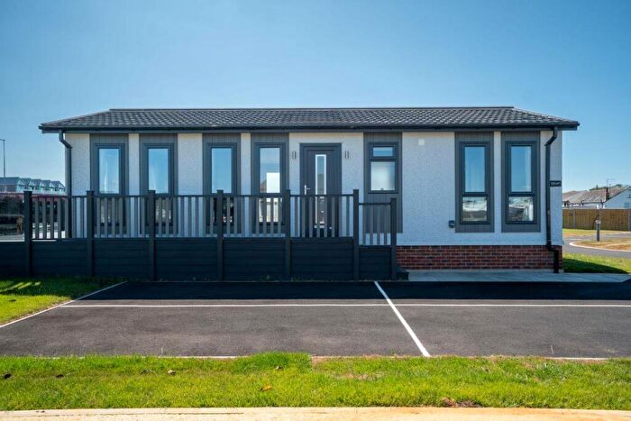 2 Bedroom Park Home For Sale In Littlehampton Marina, Ferry Road, Littlehampton, BN17