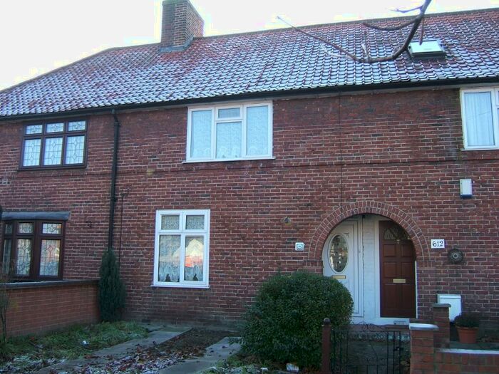 2 Bedroom Terraced House To Rent In Becontree Avenue, Dagenham, London, RM8