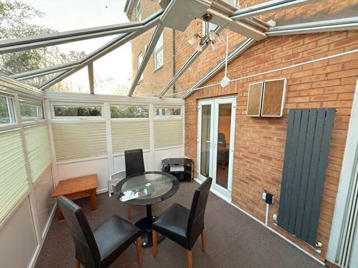 2 Bedroom Flat To Rent In Badgerdale Way, Littleover, Derby, DE23