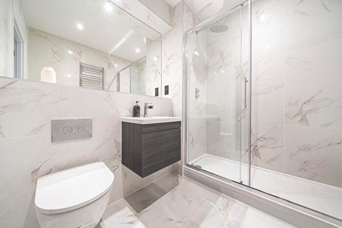 2 Bedroom Flat For Sale In Princes Street, Dorchester, DT1