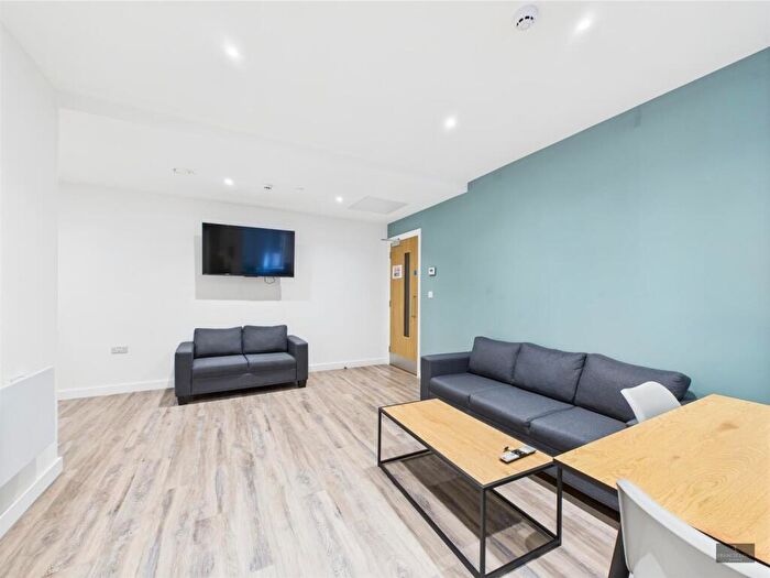4 Bedroom Flat To Rent In New North Road, Exeter, EX4