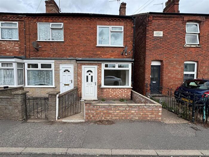 3 Bedroom End Of Terrace House To Rent In Robin Hoods Walk, Boston, PE21
